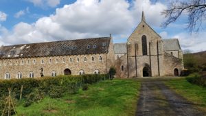 Le chemin vers l'église